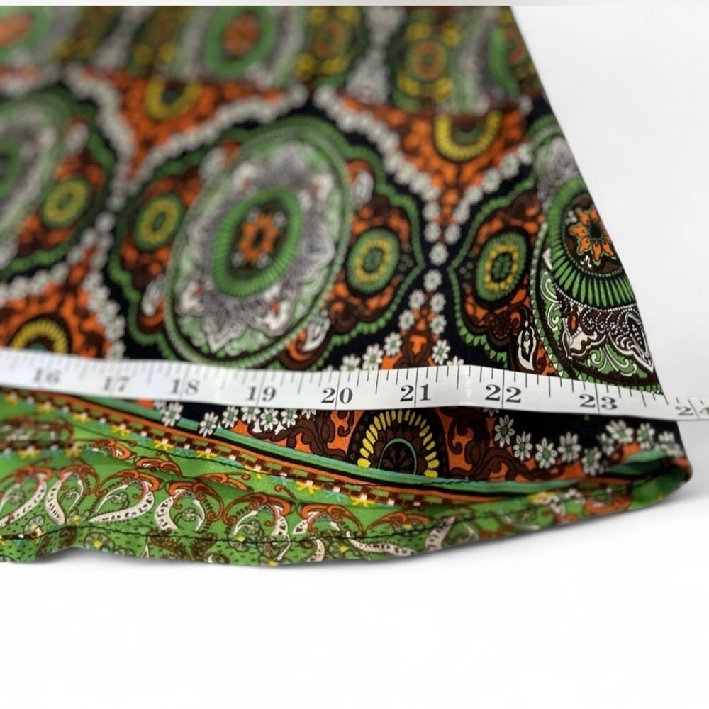 Indie Paisley 100% Silk Sleeve-less Razor Back Napoleon Style Button Down Size L - Picture 8 of 8